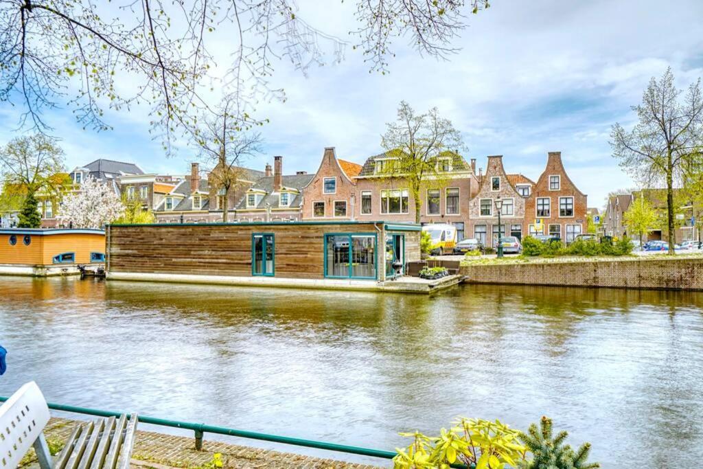Beautiful Houseboat In The Centre Of Leiden ליידן מראה חיצוני תמונה