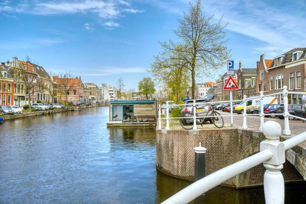 Beautiful Houseboat In The Centre Of Leiden ליידן מראה חיצוני תמונה